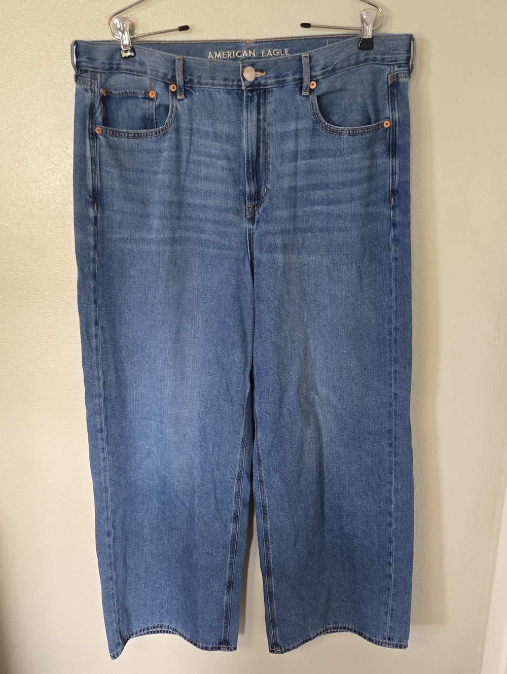 American Eagle | Medium Wash Wide Leg Skater Jeans Size 18 Short